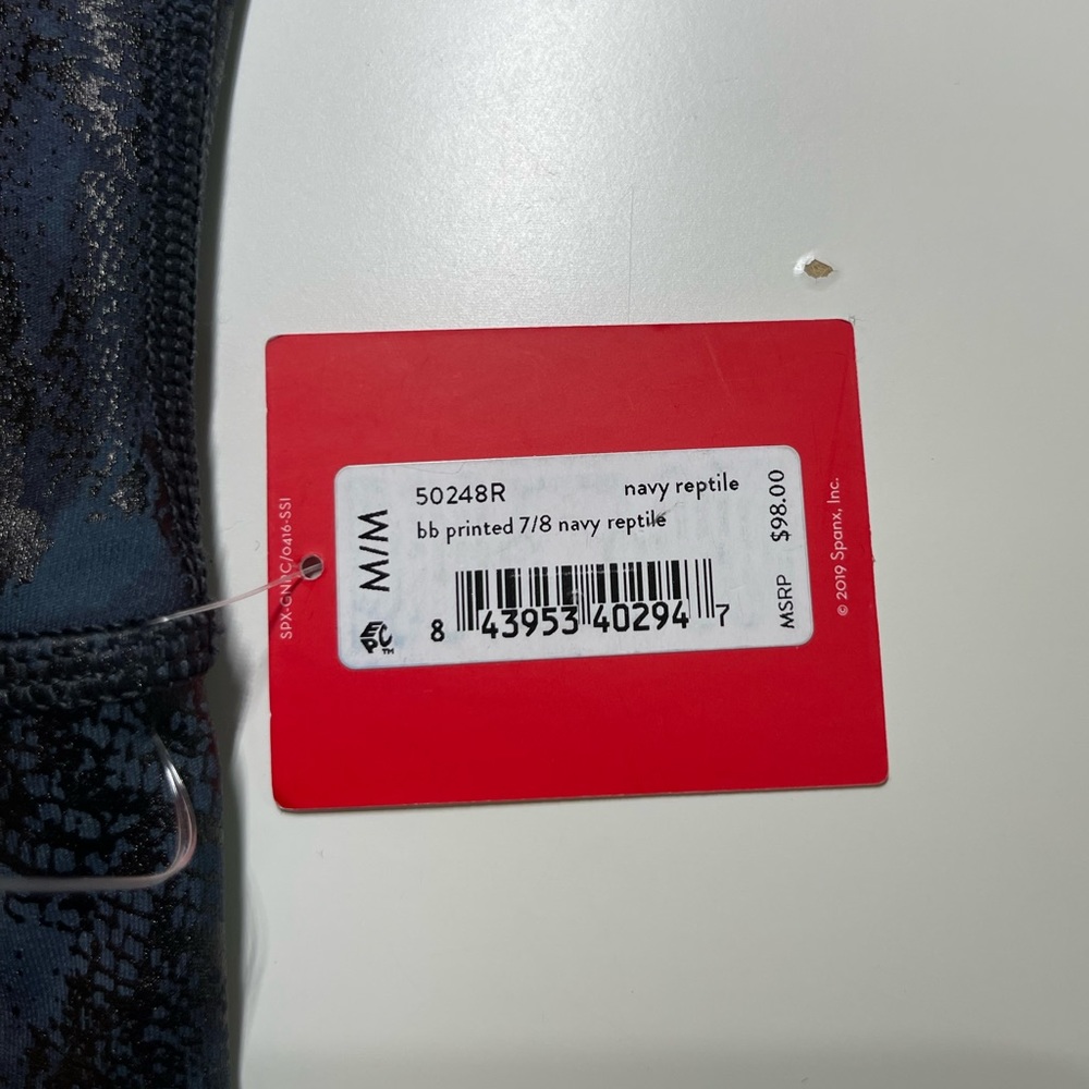 Spanx Shimmer Navy Reptile Leggings 7/8 Length Size M NWT Booty Boost - Picture 3 of 11
